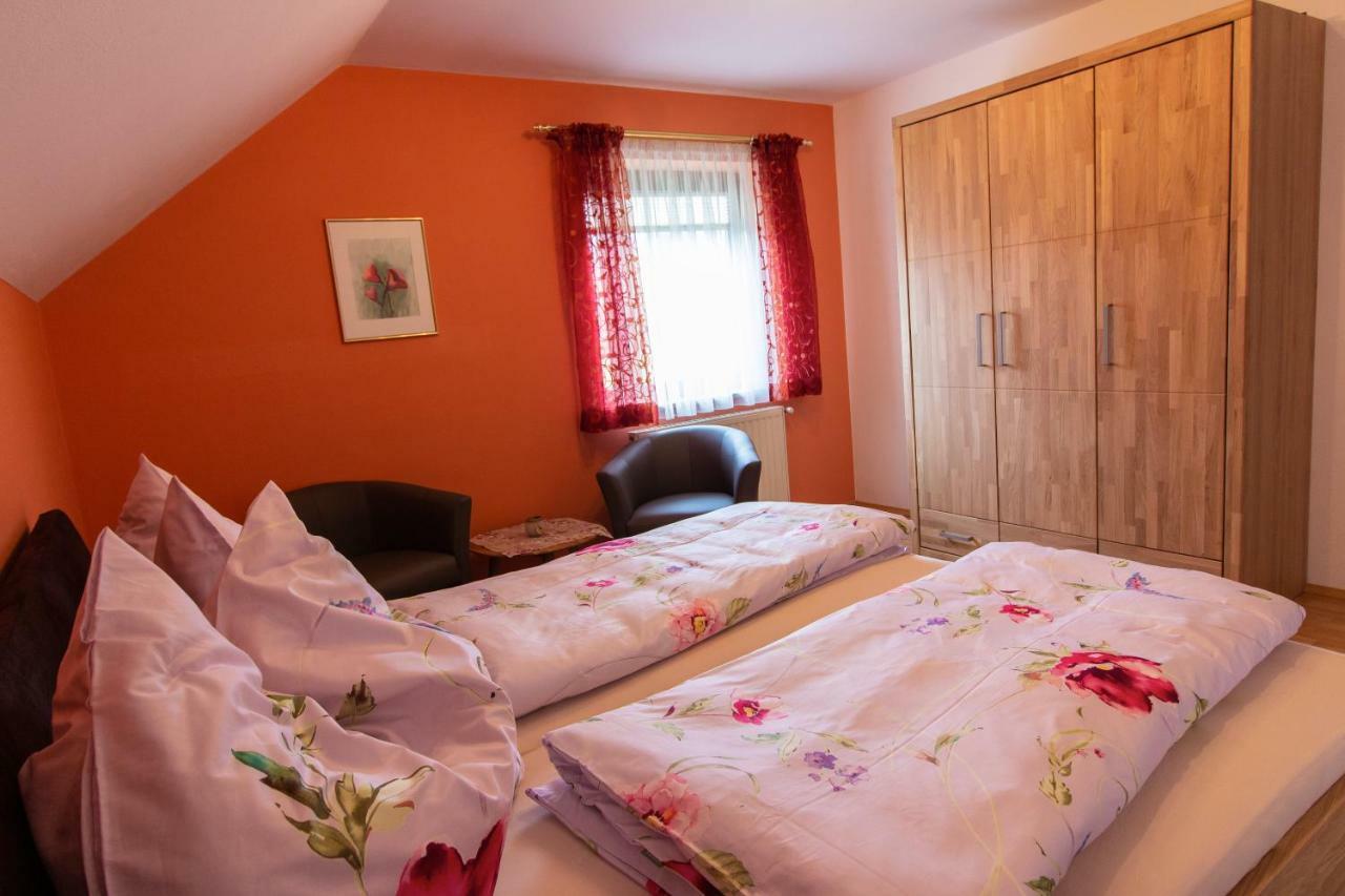 Ferienwohnung Claudia Faistenau Luaran gambar